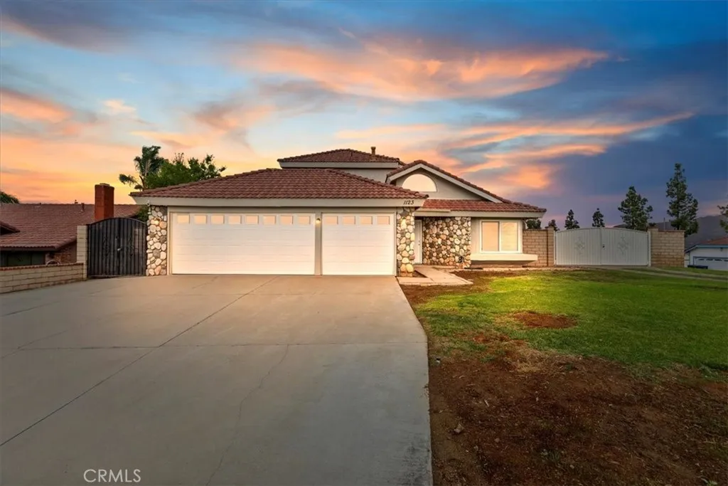 1123 Tolkien, Riverside, California 92506 home-pic-0