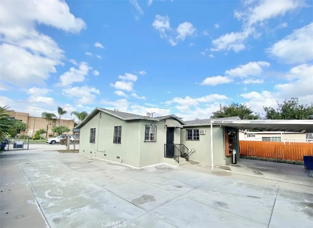 830 E Emporia Street, Ontario, California 91761 home-pic-2