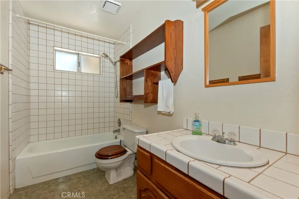 Bathroom 1 upstairs