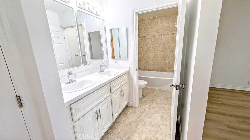 61 Ashbrook, Irvine, California 92604 home-pic-52