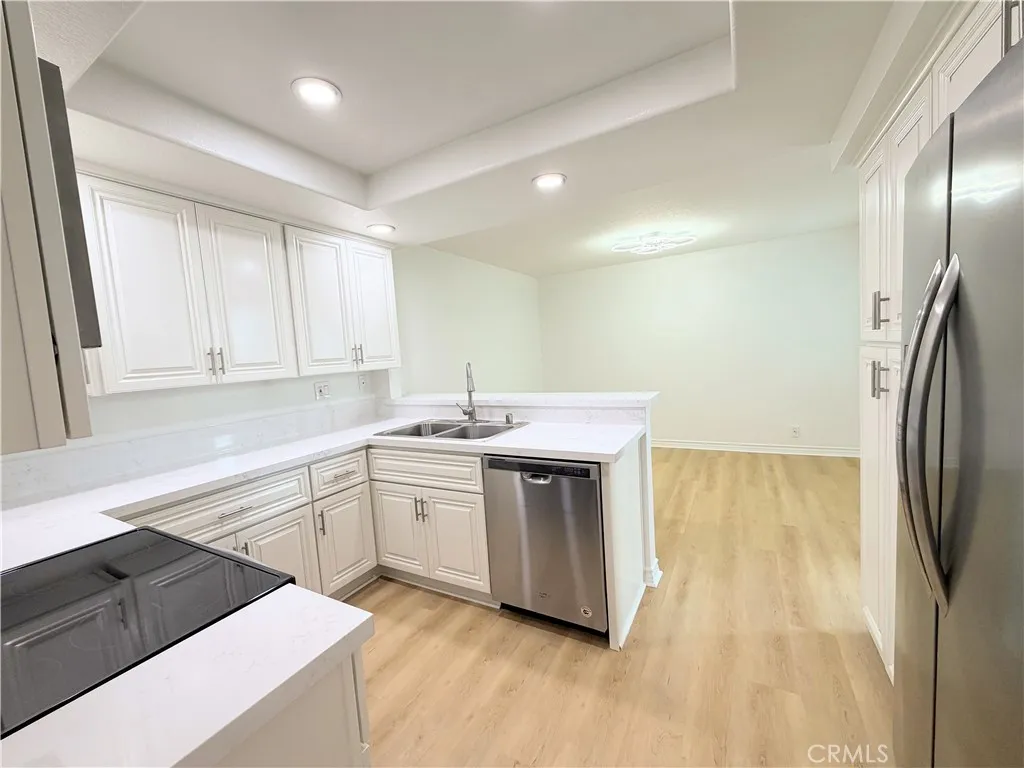 61 Ashbrook, Irvine, California 92604 home-pic-14