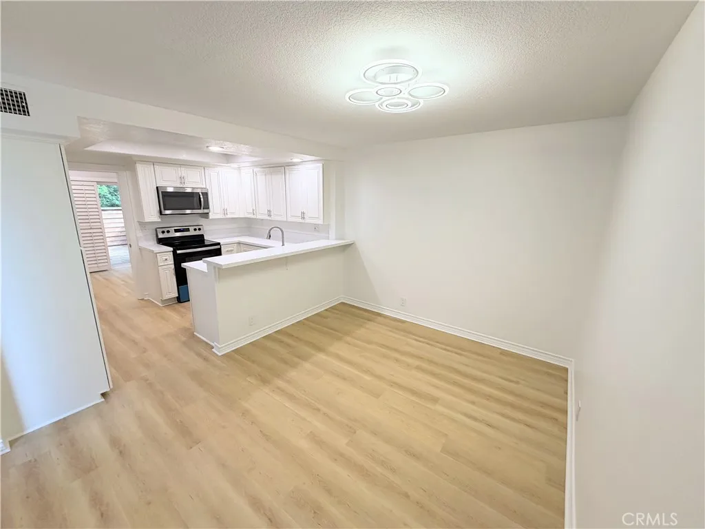 61 Ashbrook, Irvine, California 92604 home-pic-19