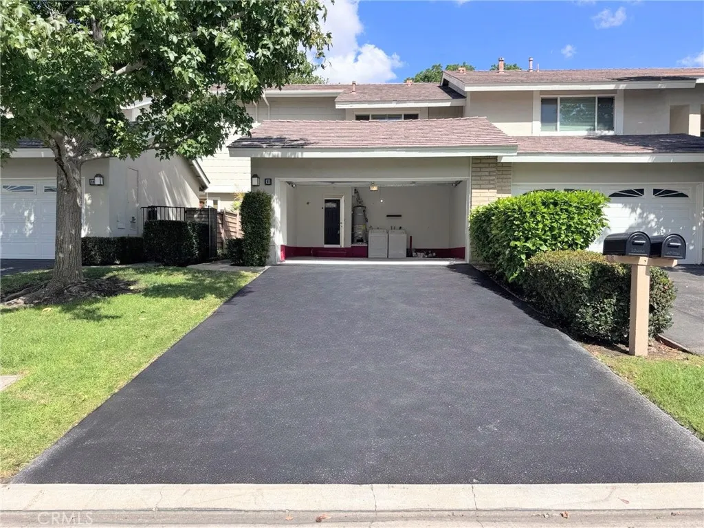 61 Ashbrook, Irvine, California 92604 home-pic-0
