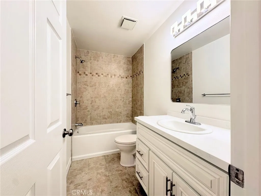 61 Ashbrook, Irvine, California 92604 home-pic-42