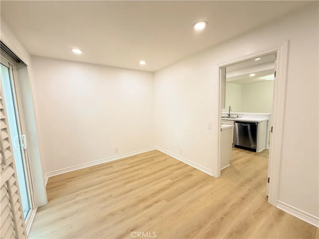 61 Ashbrook, Irvine, California 92604 home-pic-13