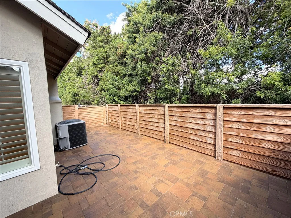 61 Ashbrook, Irvine, California 92604 home-pic-24