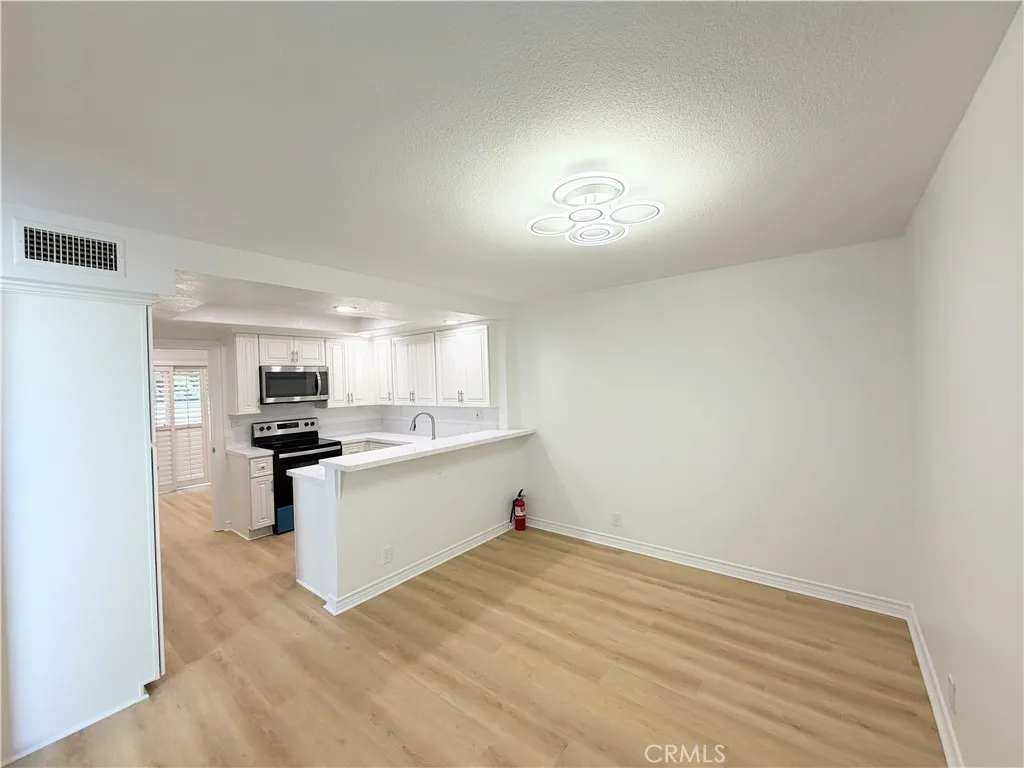 61 Ashbrook, Irvine, California 92604 home-pic-2