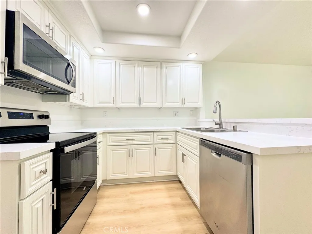 61 Ashbrook, Irvine, California 92604 home-pic-40