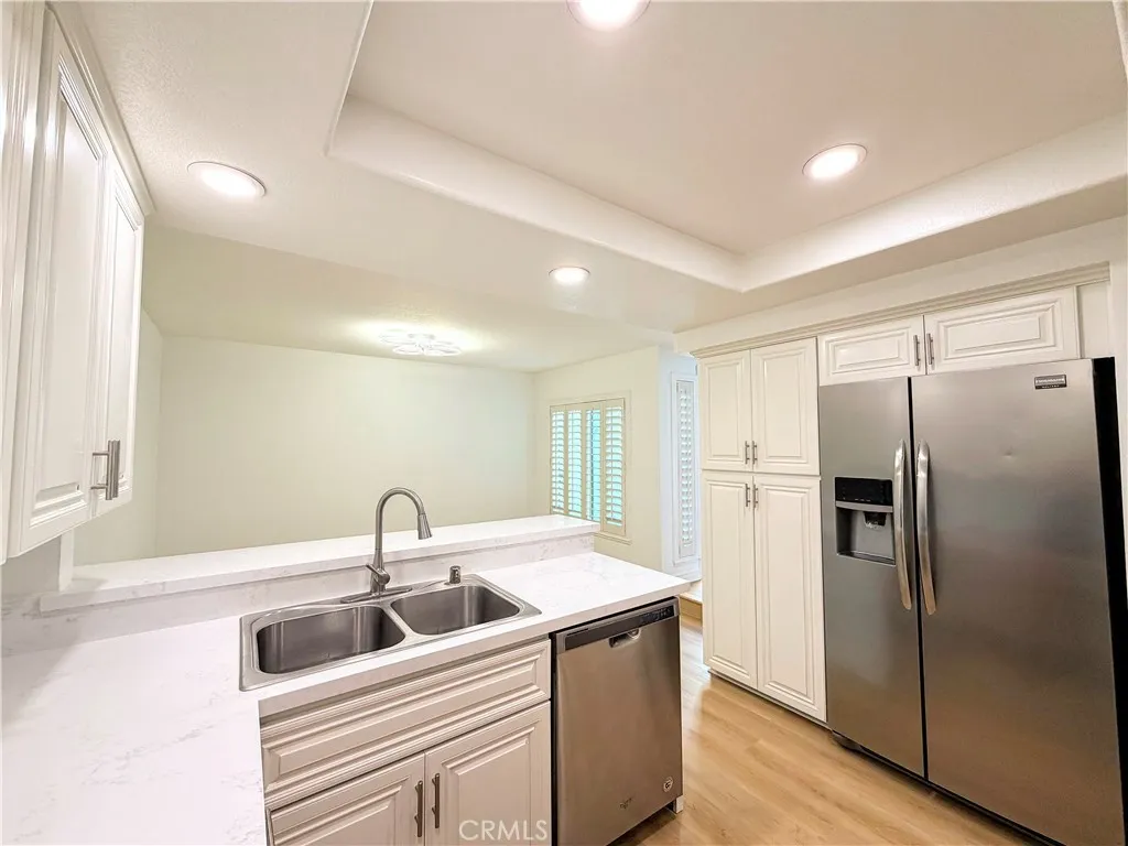 61 Ashbrook, Irvine, California 92604 home-pic-1