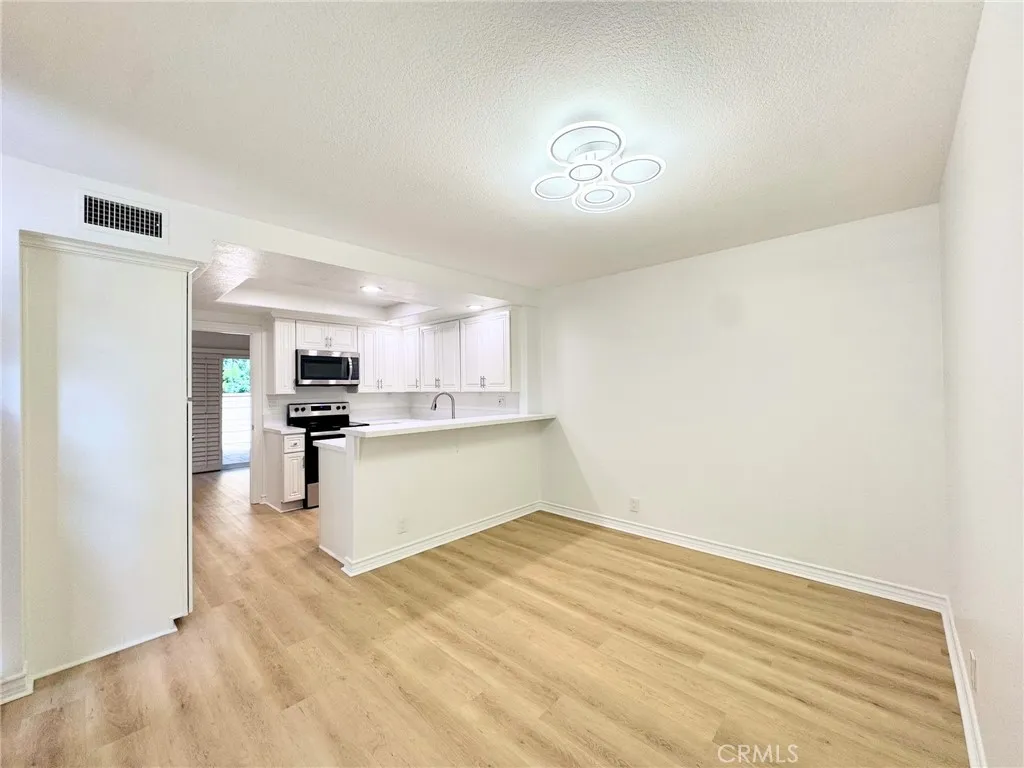61 Ashbrook, Irvine, California 92604 home-pic-30