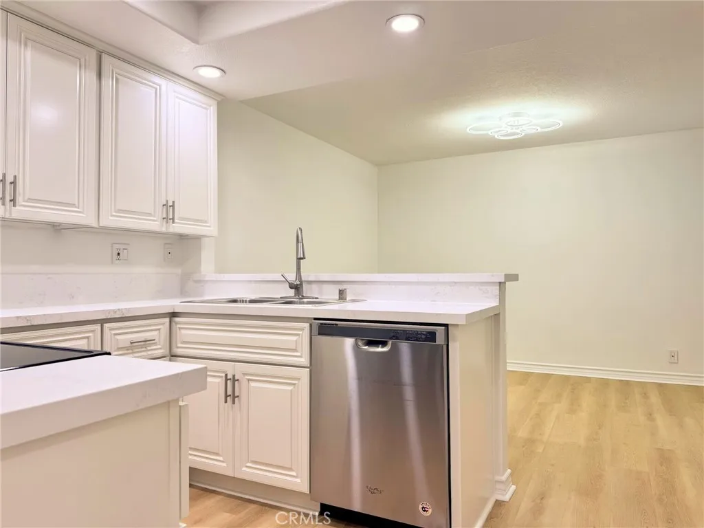 61 Ashbrook, Irvine, California 92604 home-pic-36