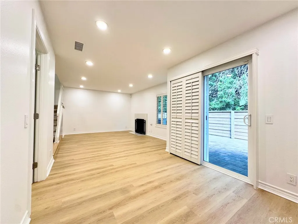 61 Ashbrook, Irvine, California 92604 home-pic-37