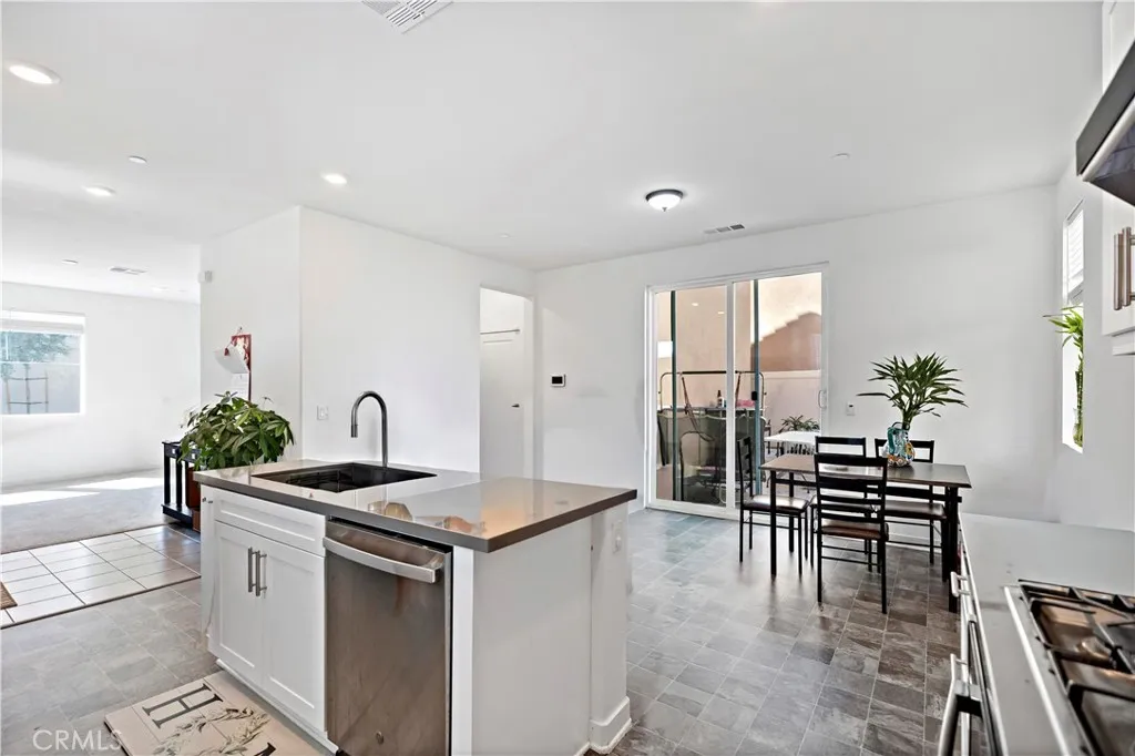 3662 Basanite, Ontario, California 91761 home-pic-18