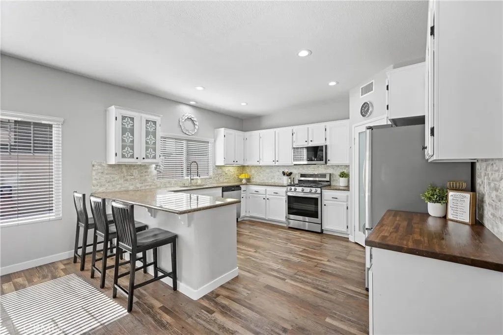 32928 Starlight Street, Wildomar, California 92595 home-pic-4