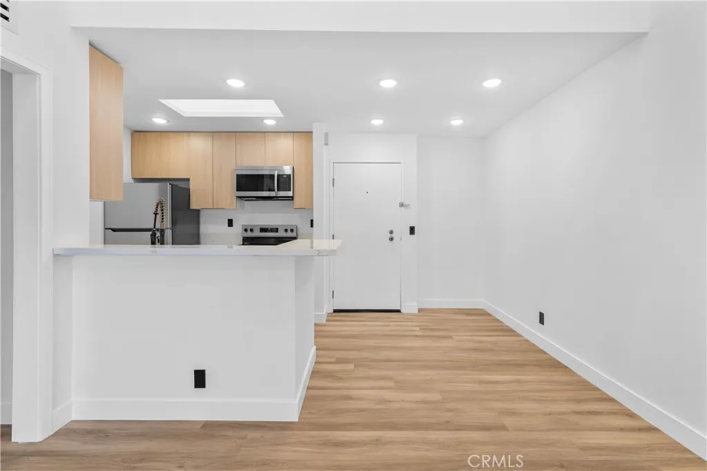 4210 Via Arbolada 317, Los Angeles, California 90042 home-pic-42