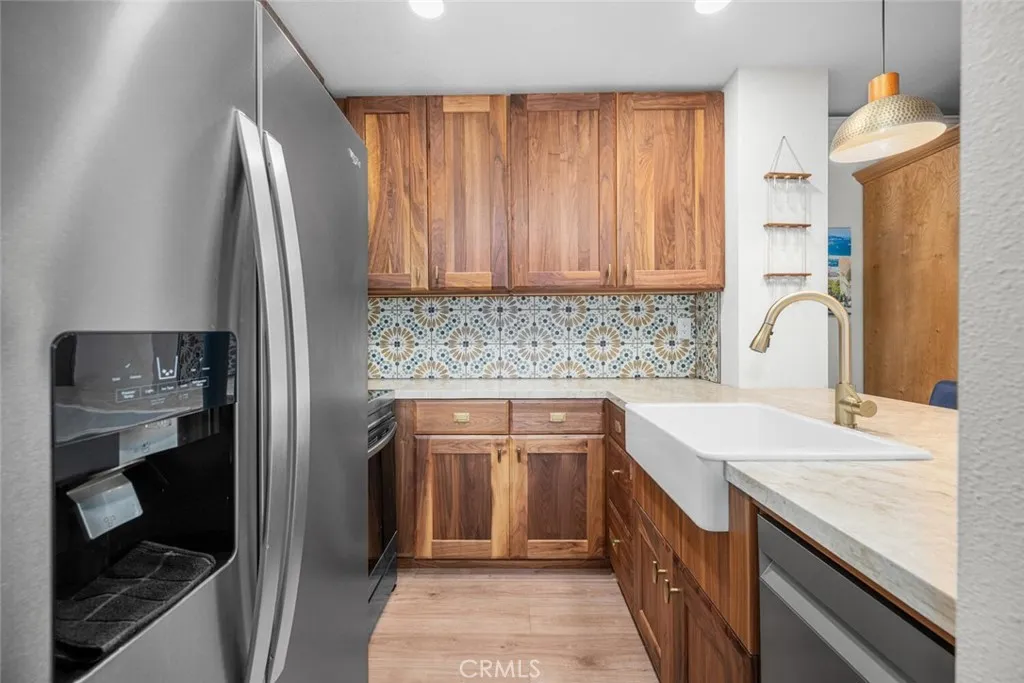 7890 E Spring St.  home-pic-11