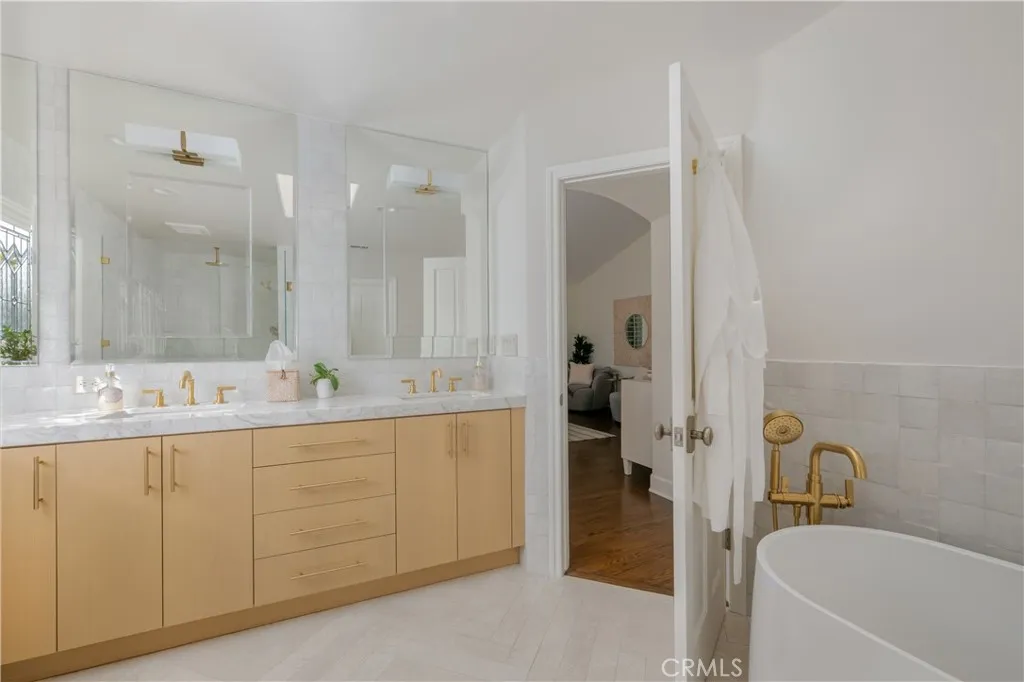 2001 Agnes Rd, Manhattan Beach, California 90266 home-pic-16