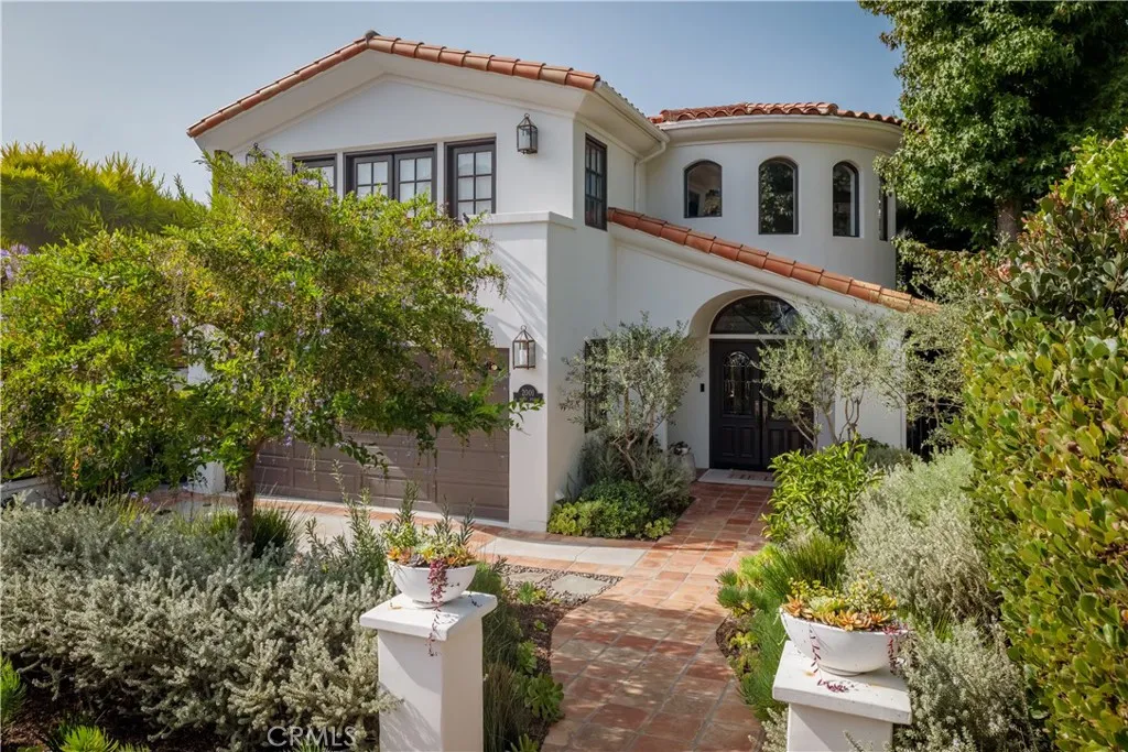 2001 Agnes Rd, Manhattan Beach, California 90266 home-pic-0
