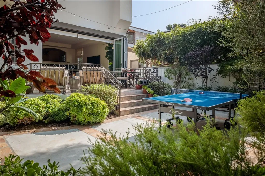 2001 Agnes Rd, Manhattan Beach, California 90266 home-pic-20