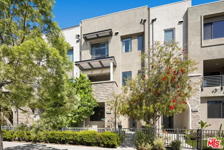 13151 Victory Boulevard, Van Nuys, California 91401