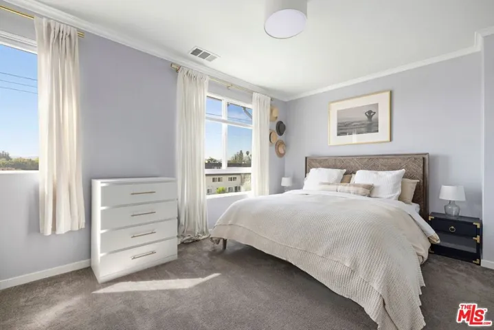 13151 Victory Boulevard, Van Nuys, California 91401