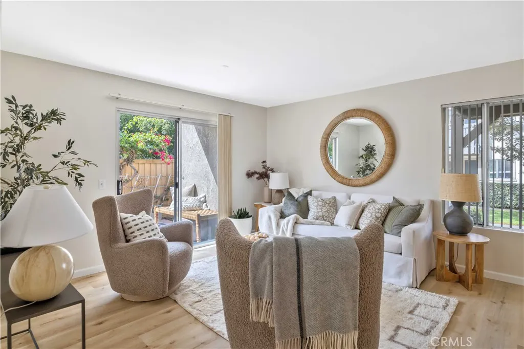 92 Clearbrook, Irvine, California 92614 home-pic-7