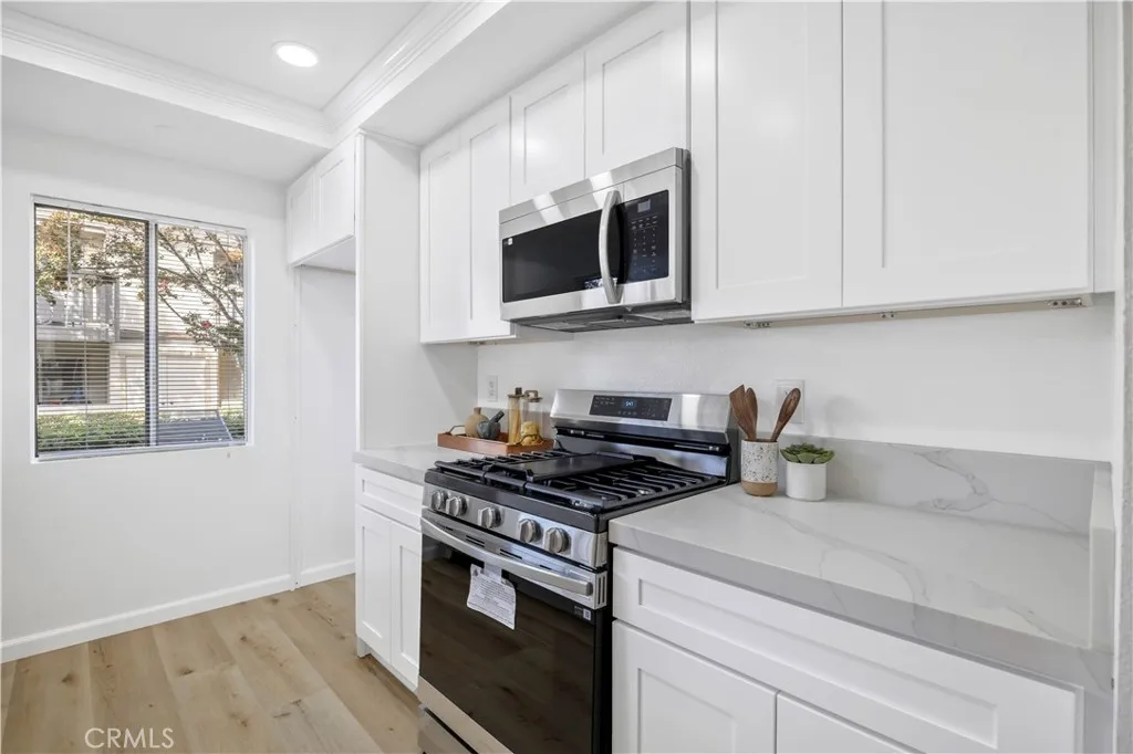 92 Clearbrook, Irvine, California 92614 home-pic-13