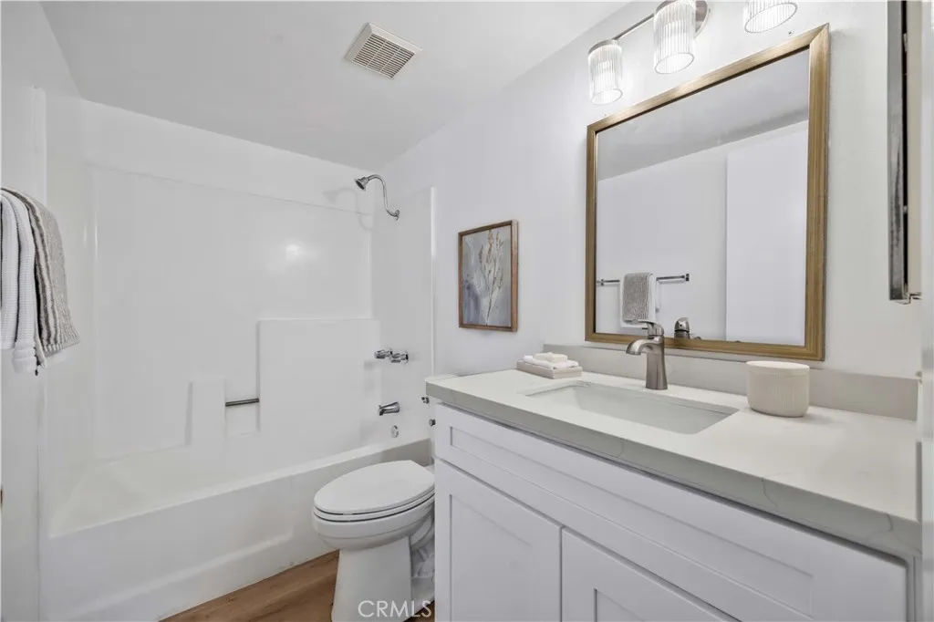 92 Clearbrook, Irvine, California 92614 home-pic-14