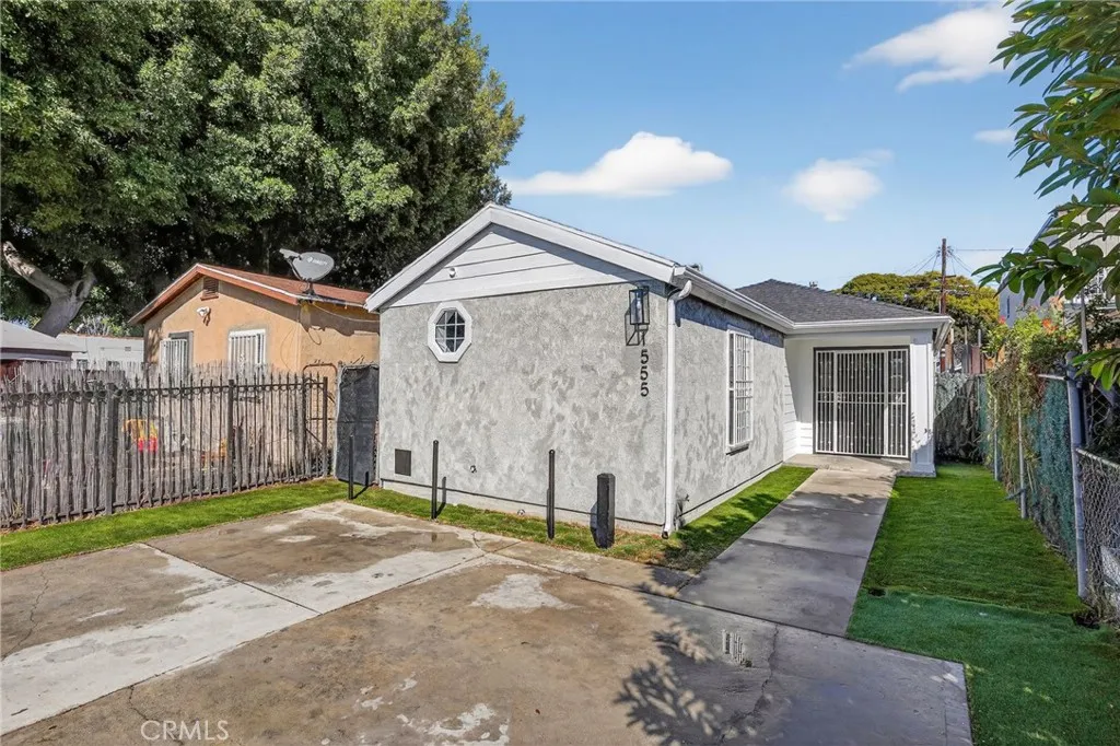 1555 W 59th, Los Angeles, California 90047 home-pic-0