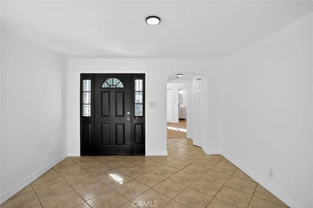 1555 W 59th, Los Angeles, California 90047 home-pic-2