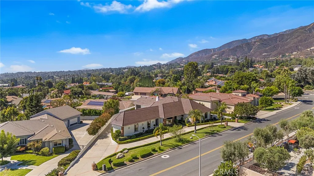 2487 Cliff Road, Upland, California 91784 home-pic-1