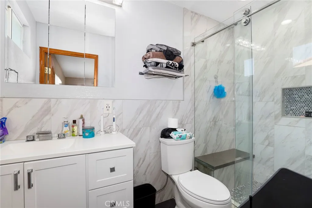 937 S Gage, East Los Angeles, California 90023 home-pic-11