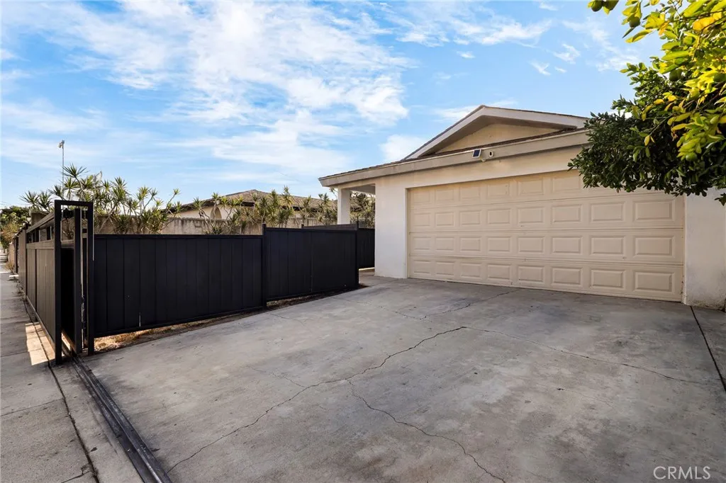 937 S Gage, East Los Angeles, California 90023 home-pic-16