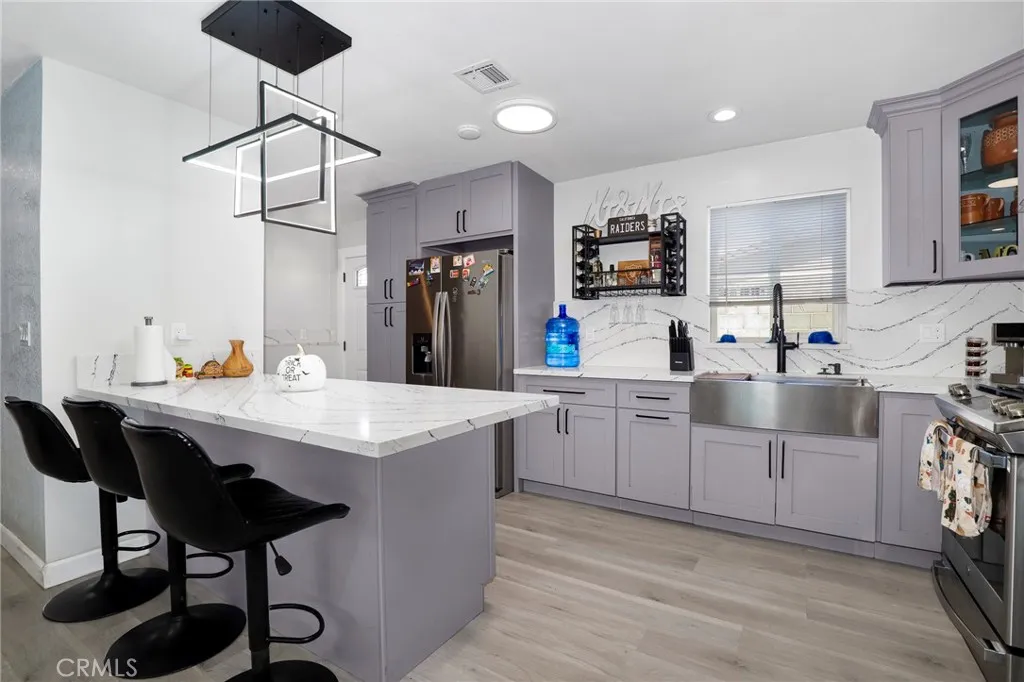 937 S Gage, East Los Angeles, California 90023 home-pic-2