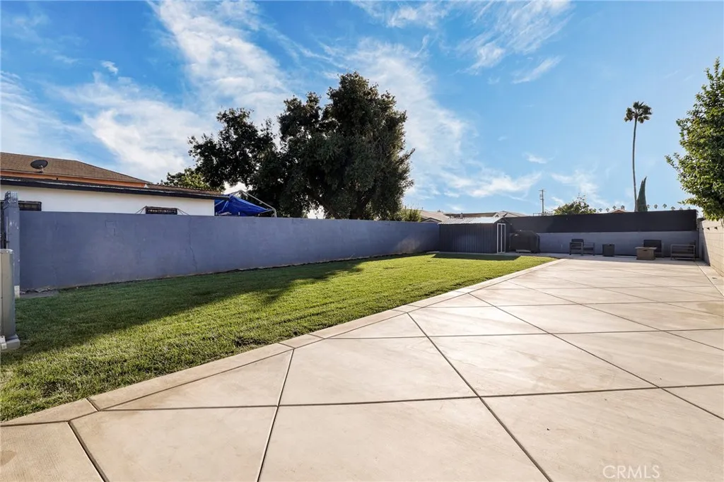 937 S Gage, East Los Angeles, California 90023 home-pic-12
