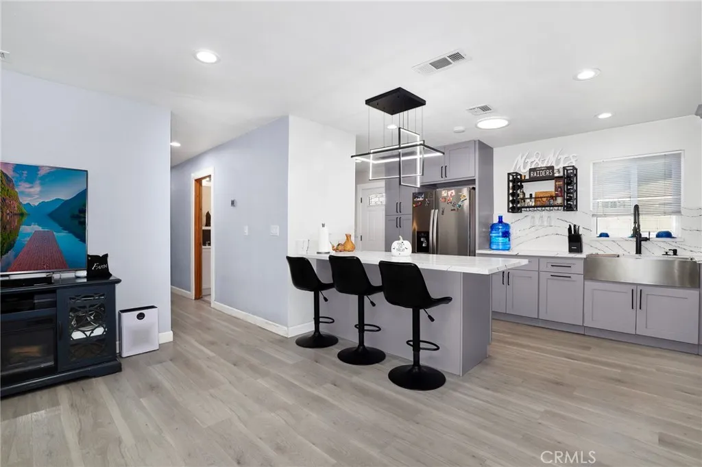 937 S Gage, East Los Angeles, California 90023 home-pic-1