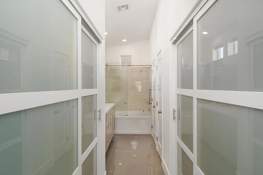 45703 Crosswater Street, Indio, California 92201 home-pic-21