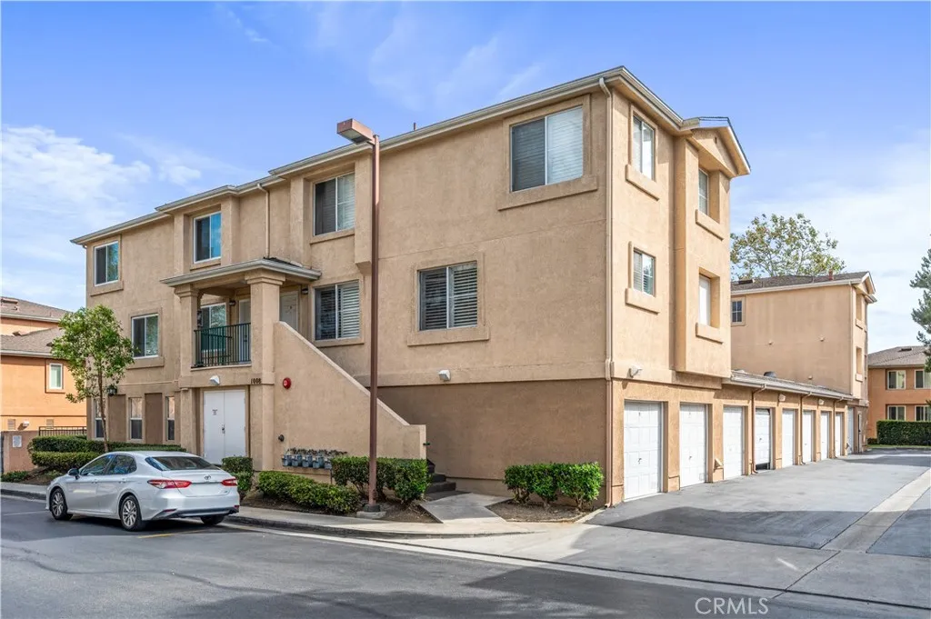 1008 S Harbor Heights Drive B, Harbor City, California 90710 home-pic-2