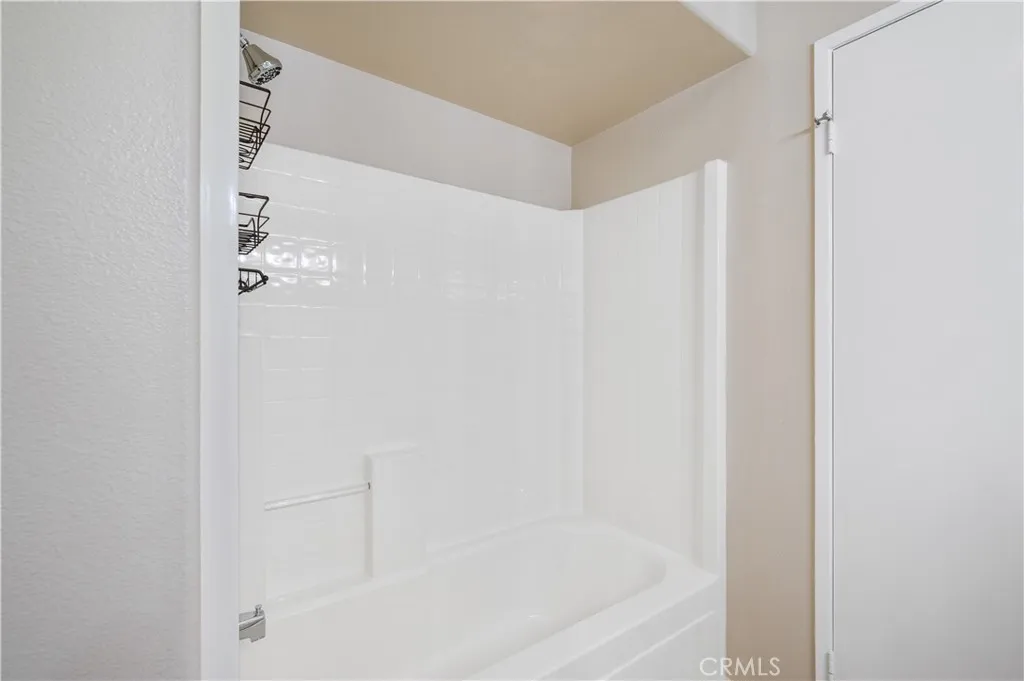 1008 S Harbor Heights Drive B, Harbor City, California 90710 home-pic-32
