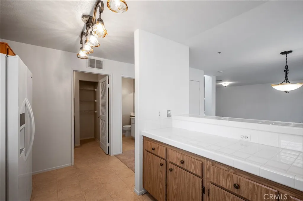 1008 S Harbor Heights Drive B, Harbor City, California 90710 home-pic-16