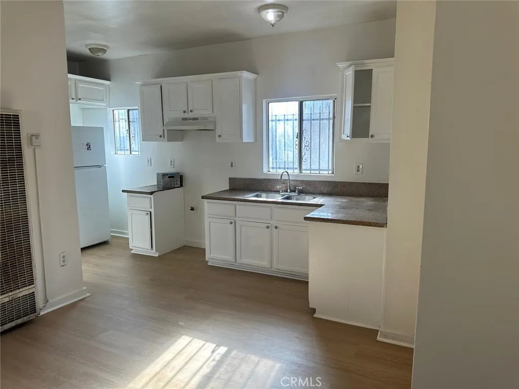 456 E 43rd Place, Los Angeles, California 90011 home-pic-3