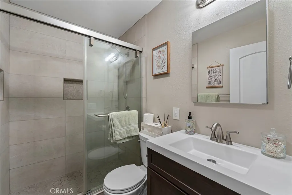 3029 N Cottonwood Street 12, Orange, California 92865 home-pic-23