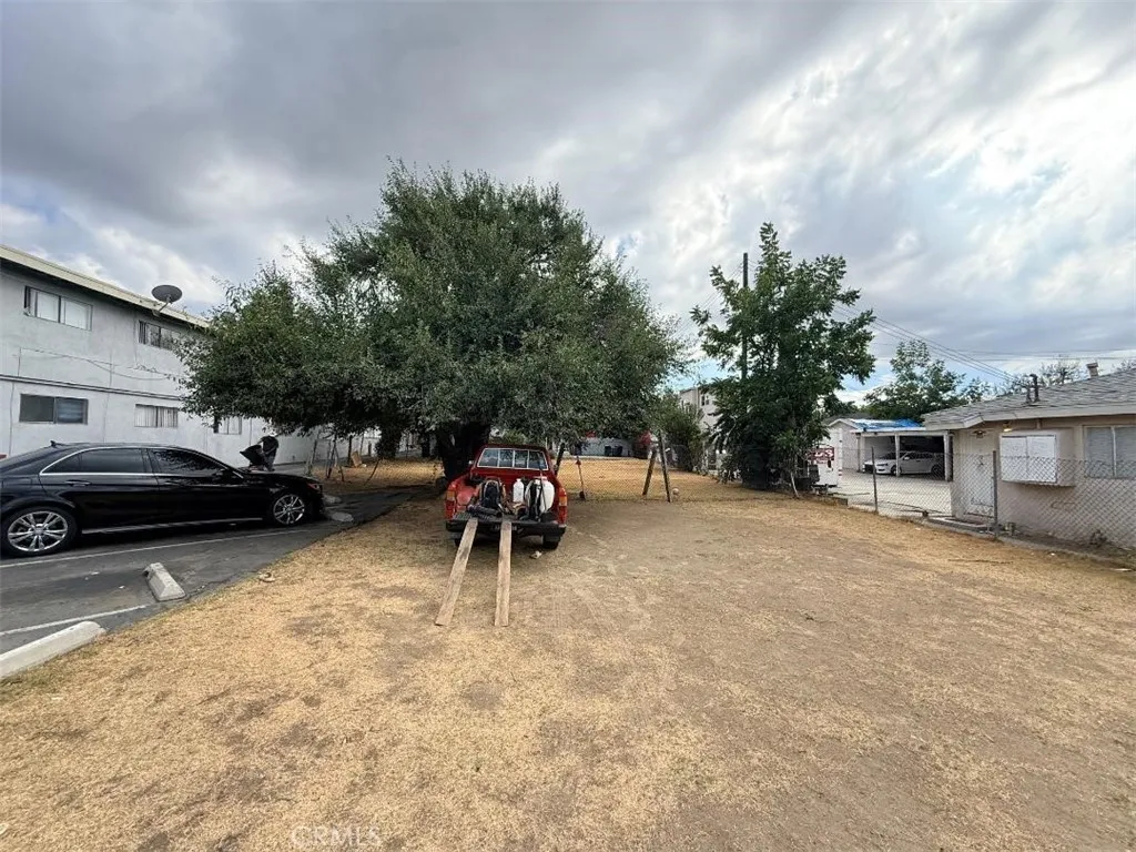 1443 1443 Laurel, Pomona, California 91768 home-pic-6