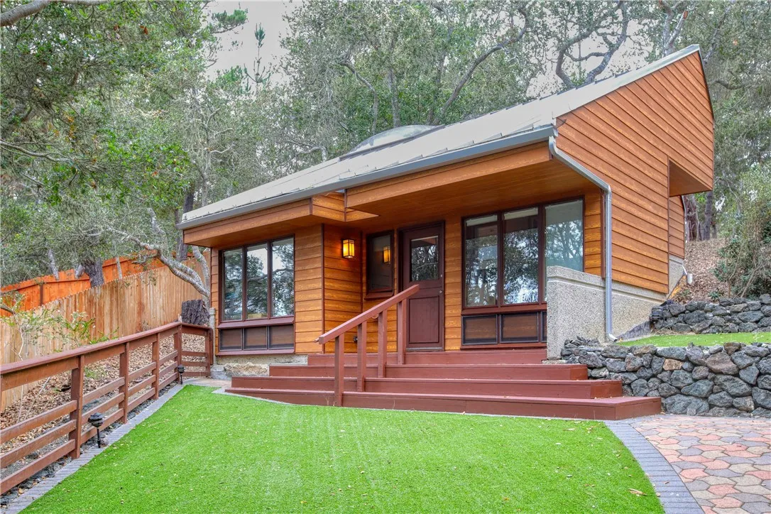 1021 Hillcrest, Cambria, California 93428 home-pic-40