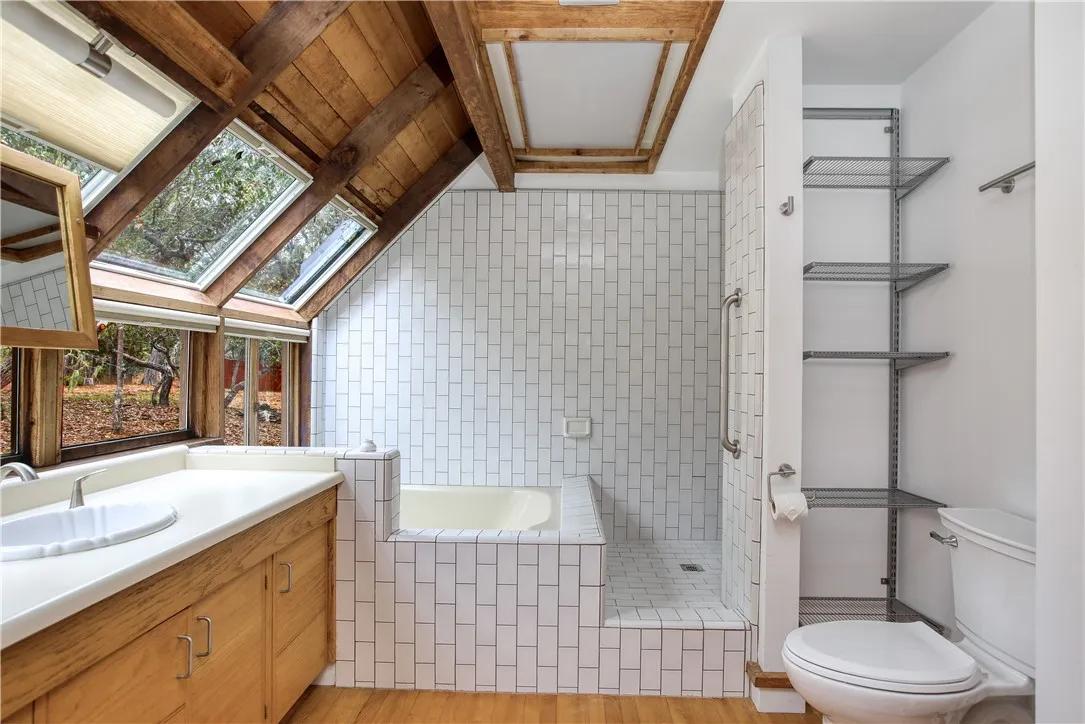 1021 Hillcrest, Cambria, California 93428 home-pic-29