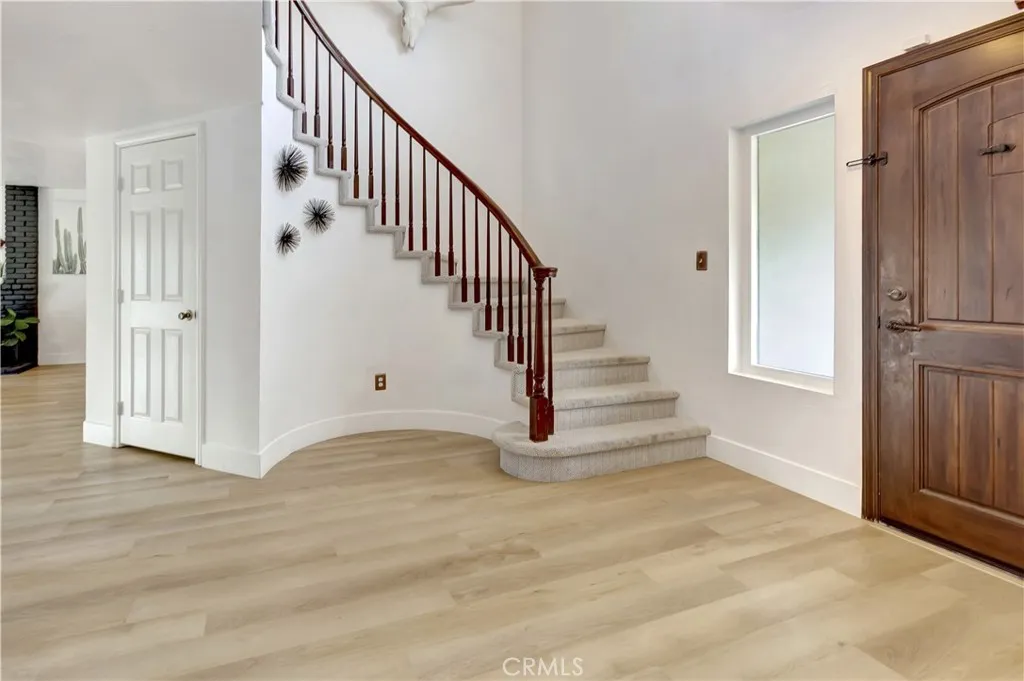 22041 Windtree, Wildomar, California 92595 home-pic-4