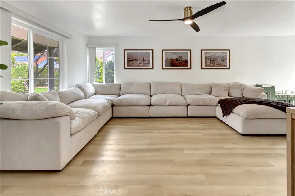 22041 Windtree, Wildomar, California 92595 home-pic-12