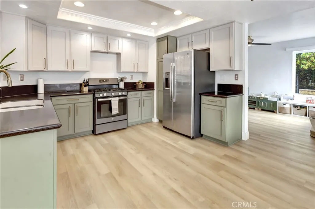 22041 Windtree, Wildomar, California 92595 home-pic-9