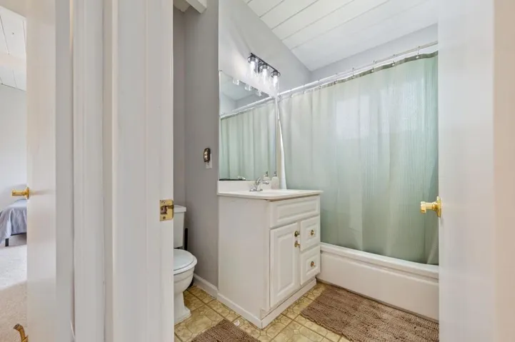 1611 Roberta Drive, San Mateo, California 94403