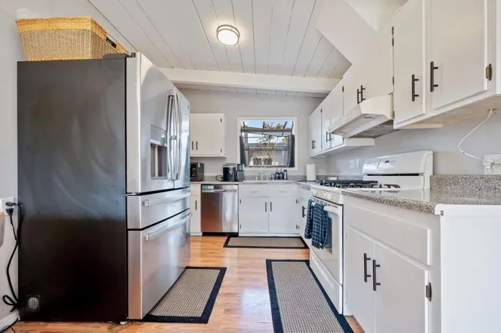 1611 Roberta Drive, San Mateo, California 94403